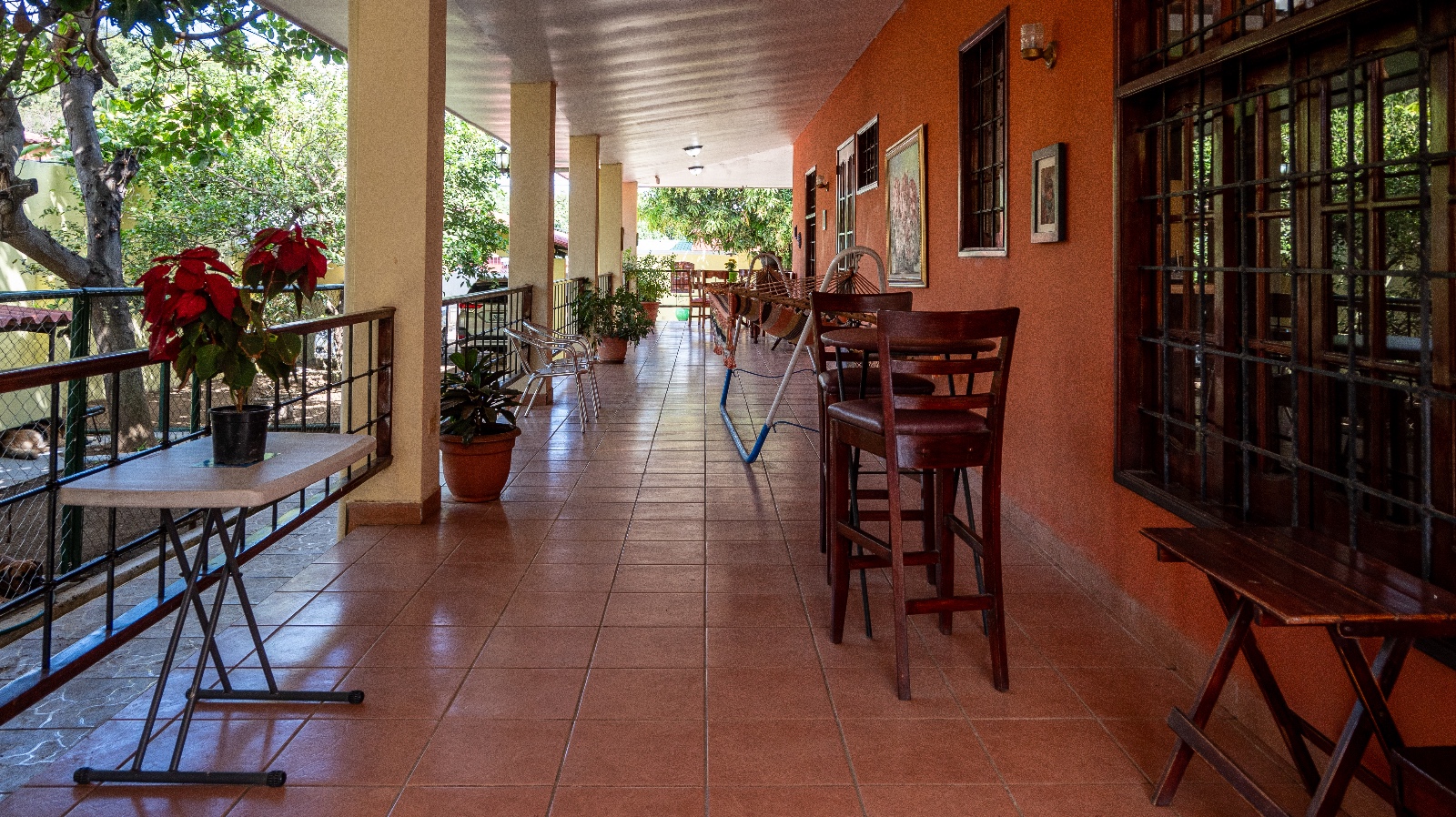 CASA ESTILO QUINTA EN VENTA EN KM 17.5 CARRETERA HACIA TICUANTEPE