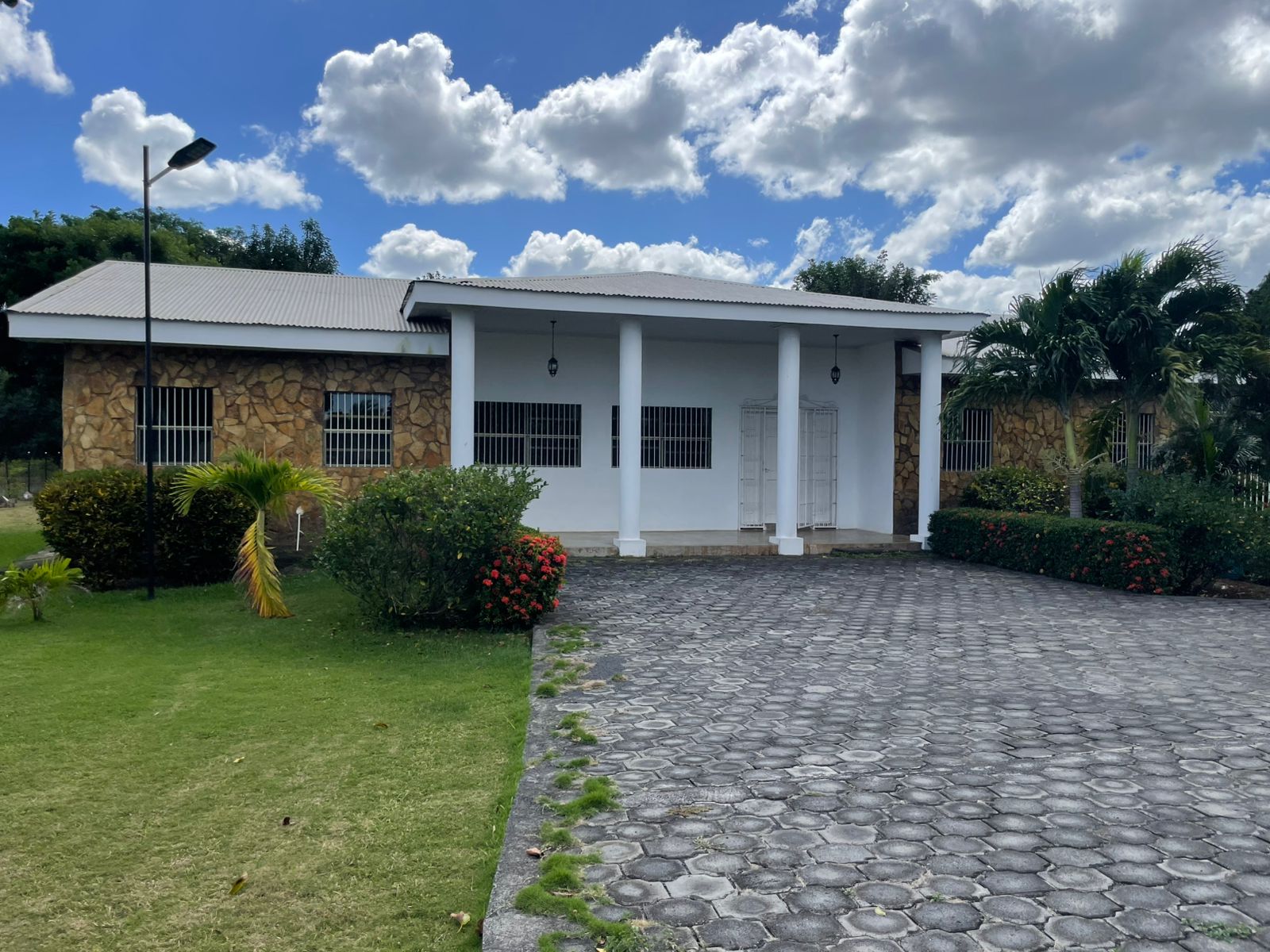 Casa estilo quinta en Veracruz Km 14 Masay